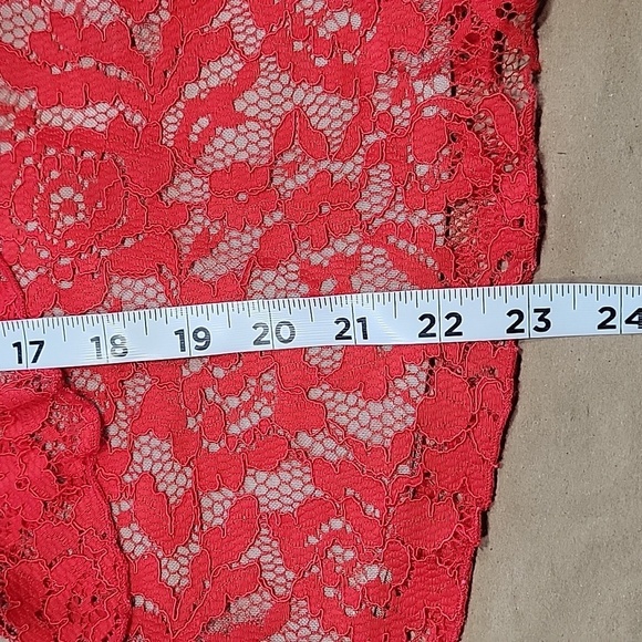 French Connection Size S Red Lace over Nude Ruffle Trim Sleeveless Peplum Top - Picture 11 of 15
